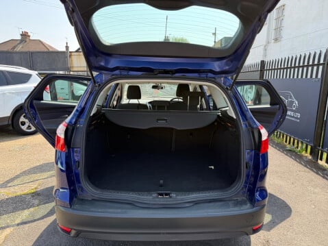 Ford Focus 1.6 TDCi Edge Euro 5 (s/s) 5dr 31