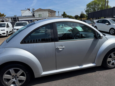 Volkswagen Beetle 1.4 16V Luna Euro 4 3dr 10