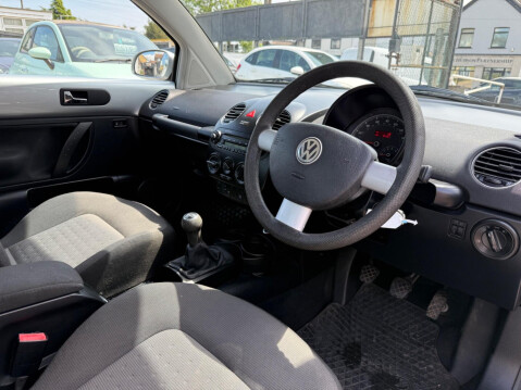 Volkswagen Beetle 1.4 16V Luna Euro 4 3dr 15