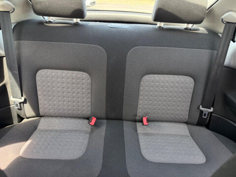 Volkswagen Beetle 1.4 16V Luna Euro 4 3dr 24