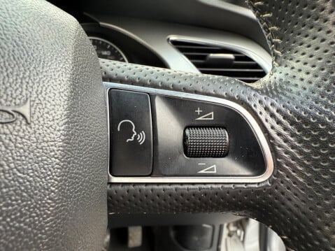 Audi A4 2.0 TFSI S line Special Edition Euro 5 (s/s) 4dr 43
