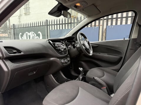 Vauxhall Viva 1.0i SE Euro 6 5dr (a/c) 15