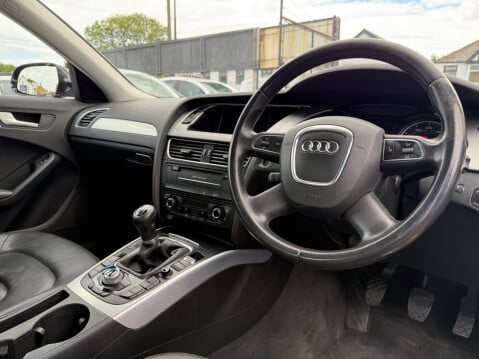 Audi A4 2.0 TDIe Technik Euro 5 (s/s) 4dr 25