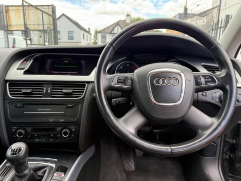 Audi A4 2.0 TDIe Technik Euro 5 (s/s) 4dr 29