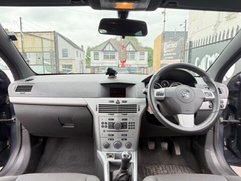 Vauxhall Astra 1.6 VVT 16v SRi Sport Hatch 3dr 24