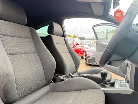 Vauxhall Astra 1.6 VVT 16v SRi Sport Hatch 3dr 26