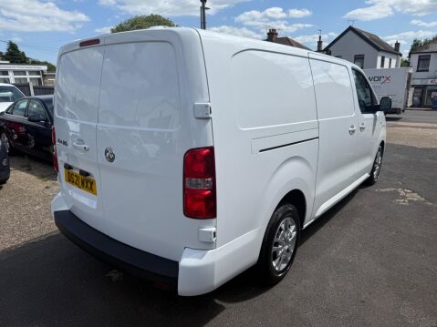 Vauxhall Vivaro 1.5 Turbo D 2900 Sportive L2 H1 Euro 6 (s/s) 5dr 9