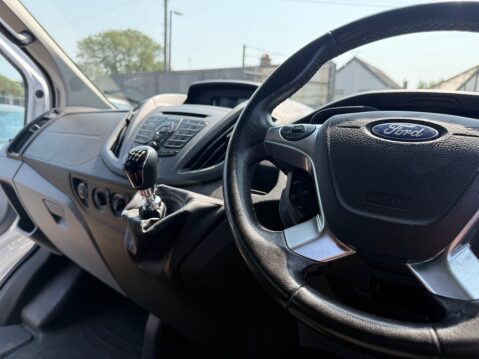 Ford Transit 2.2 TDCi 460 HDT L4 H3 5dr (18 seats) 44