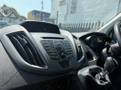 Ford Transit 2.2 TDCi 460 HDT L4 H3 5dr (18 seats) 37