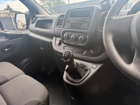 Renault Trafic 2.0 dCi ENERGY 28 Business+ SWB Standard Roof Euro 6 (s/s) 5dr 33