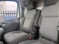Renault Trafic 2.0 dCi ENERGY 28 Business+ SWB Standard Roof Euro 6 (s/s) 5dr 29