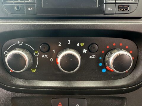 Renault Trafic 2.0 dCi ENERGY 28 Business+ SWB Standard Roof Euro 6 (s/s) 5dr 38