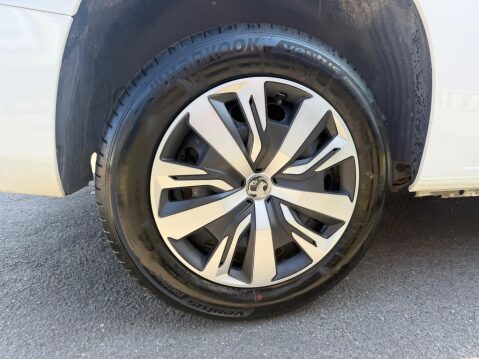 Vauxhall Combo 1.5 Turbo D 2300 Sportive L1 H1 Euro 6 4dr 22