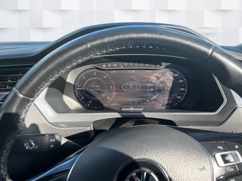 Volkswagen Tiguan SEL TDI BMT 4MOTION 10