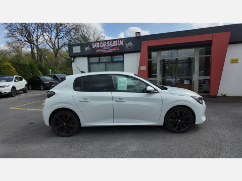 Peugeot 208 PURETECH ALLURE S/S 19