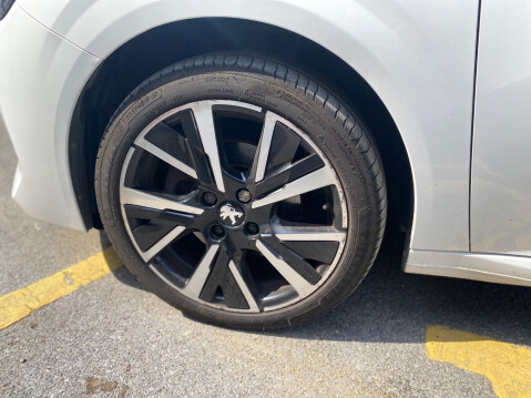 Peugeot 208 PURETECH ALLURE S/S 24