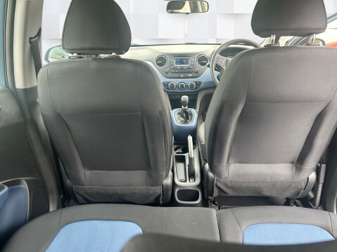 Hyundai i10 SE 12