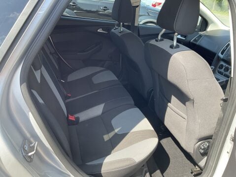 Ford Focus ZETEC TDCI 15