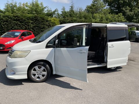 Nissan Serena 20