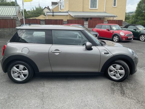 Mini Hatch ONE 3