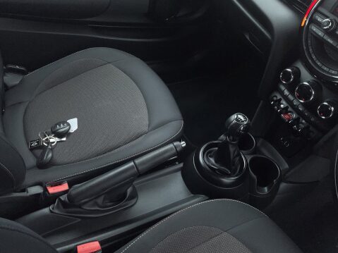 Mini Hatch ONE 13