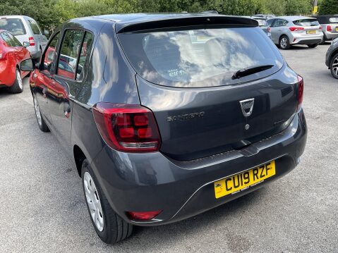 Dacia Sandero ESSENTIAL SCE 6