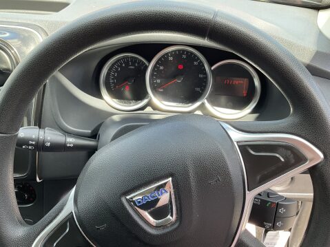 Dacia Sandero ESSENTIAL SCE 10