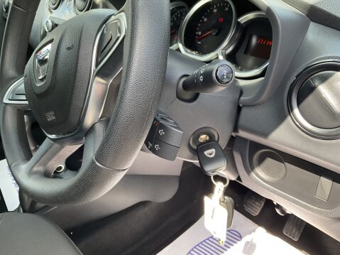 Dacia Sandero ESSENTIAL SCE 11