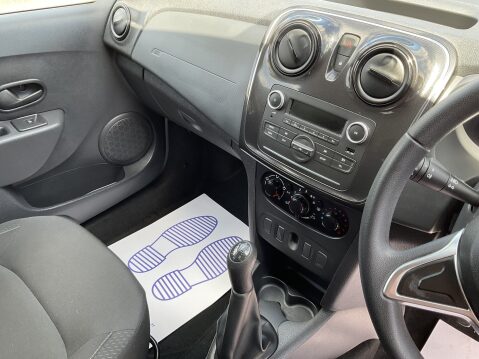 Dacia Sandero ESSENTIAL SCE 12