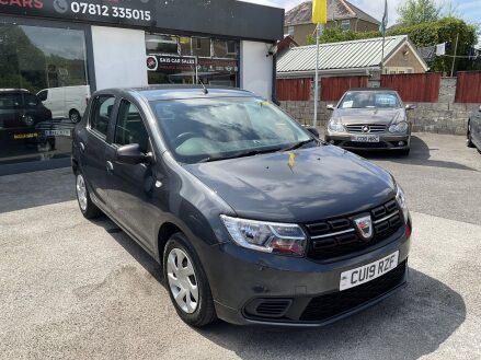 Dacia Sandero ESSENTIAL SCE