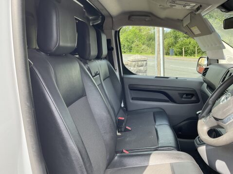 Vauxhall Vivaro L2H1 2900 SPORTIVE S/S 14