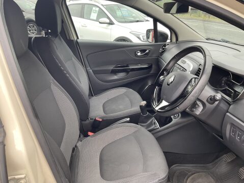 Renault Captur DYNAMIQUE S NAV DCI 15