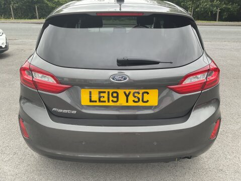 Ford Fiesta TITANIUM 5