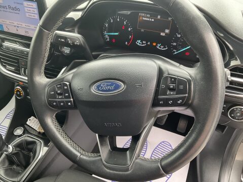Ford Fiesta TITANIUM 12