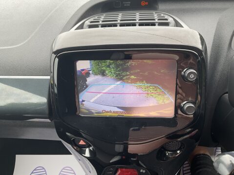 Toyota Aygo VVT-I X-PRESS 19