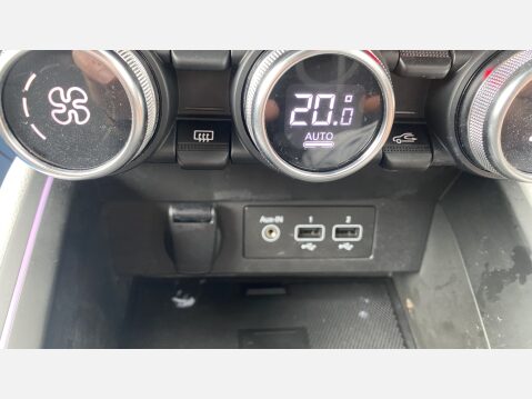 Renault Clio TECHNO TCE 18