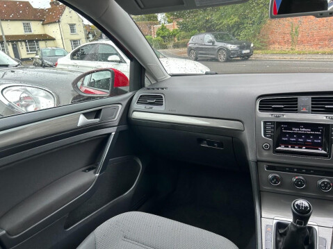 Volkswagen Golf 1.6 SE TDI BLUEMOTION TECHNOLOGY 5d 103 BHP 17