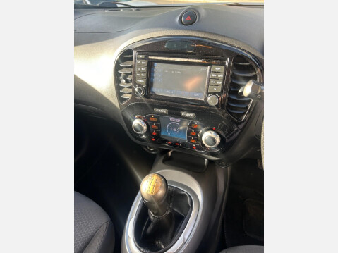 Nissan Juke 1.6 Acenta Premium SUV 5dr Petrol Manual Euro 5 (s/s) (117 ps) 11