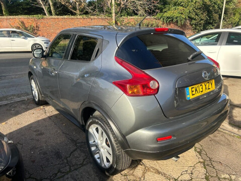 Nissan Juke 1.6 Acenta Premium SUV 5dr Petrol Manual Euro 5 (s/s) (117 ps) 6