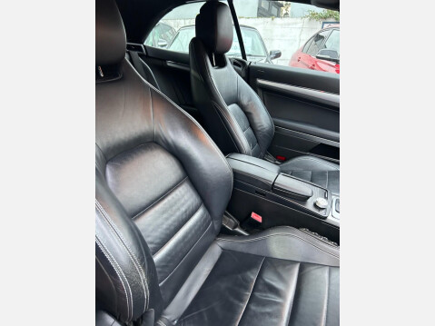 Mercedes-Benz E Class 2.1 E250 CDI BlueEfficiency Sport Cabriolet 2dr Diesel Tiptronic Euro 5 (20 12
