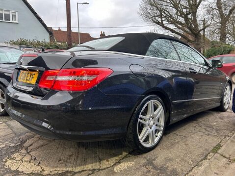 Mercedes-Benz E Class 2.1 E250 CDI BlueEfficiency Sport Cabriolet 2dr Diesel Tiptronic Euro 5 (20 24