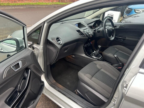 Ford Fiesta 1.25 Zetec Hatchback 5dr Petrol Manual Euro 6 (82 ps) 24