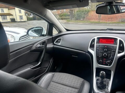 Vauxhall Astra GTC 1.4i Turbo SRi Coupe 3dr Petrol Manual Euro 6 (s/s) (120 ps) 18