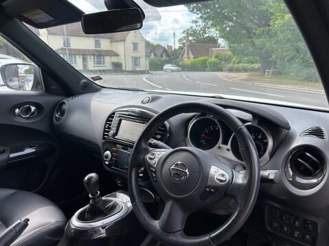 Nissan Juke 1.2 DIG-T Tekna SUV 5dr Petrol Manual Euro 6 (s/s) (115 ps) ONLY 29K MILES! 7