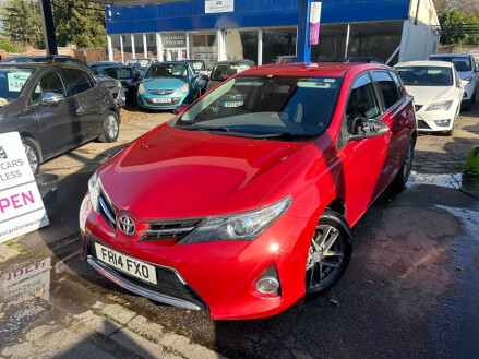 Toyota Auris 1.6 V-Matic Icon Plus Hatchback 5dr Petrol Manual Euro 5 (132 ps)