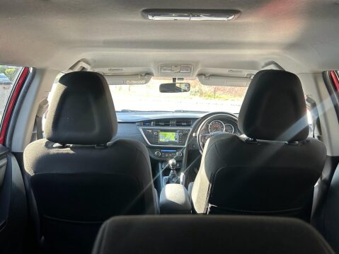 Toyota Auris 1.6 V-Matic Icon Plus Hatchback 5dr Petrol Manual Euro 5 (132 ps) 8