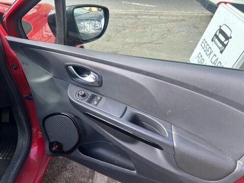Renault Clio 1.5 dCi Dynamique MediaNav Hatchback 5dr Diesel Manual Euro 5 (s/s) (90 ps) 12