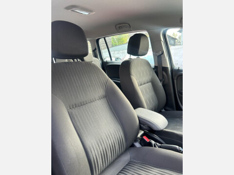 Vauxhall Zafira 1.4i Turbo Design MPV 5dr Petrol Manual Euro 6 (140 ps) 13