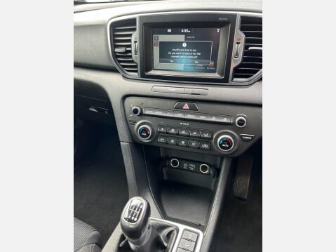 Kia Sportage 1.6 GDi 2 SUV 5dr Petrol Manual Euro 6 (s/s) (130 bhp) 11