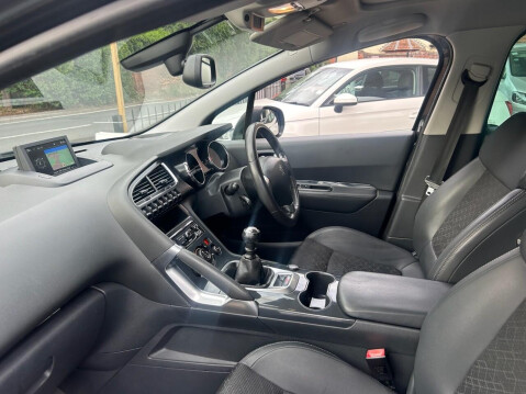 Peugeot 3008 1.6 BlueHDi Allure SUV 5dr Diesel Manual Euro 6 (s/s) (120 ps) 23